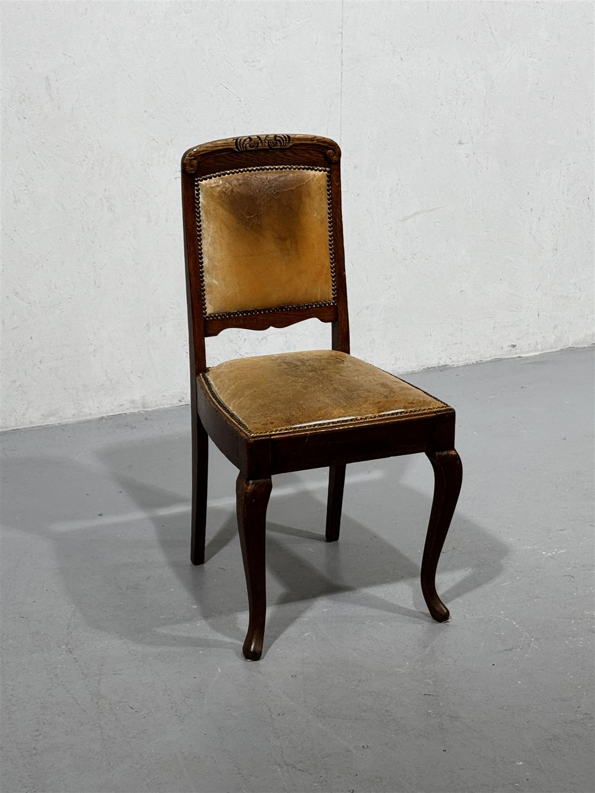 Rustiikki rokokoo tuoli niittikoriste