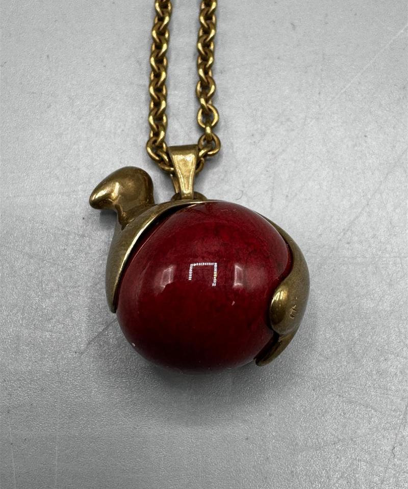 Kalevala Koru Töyrin lintu riipus punainen