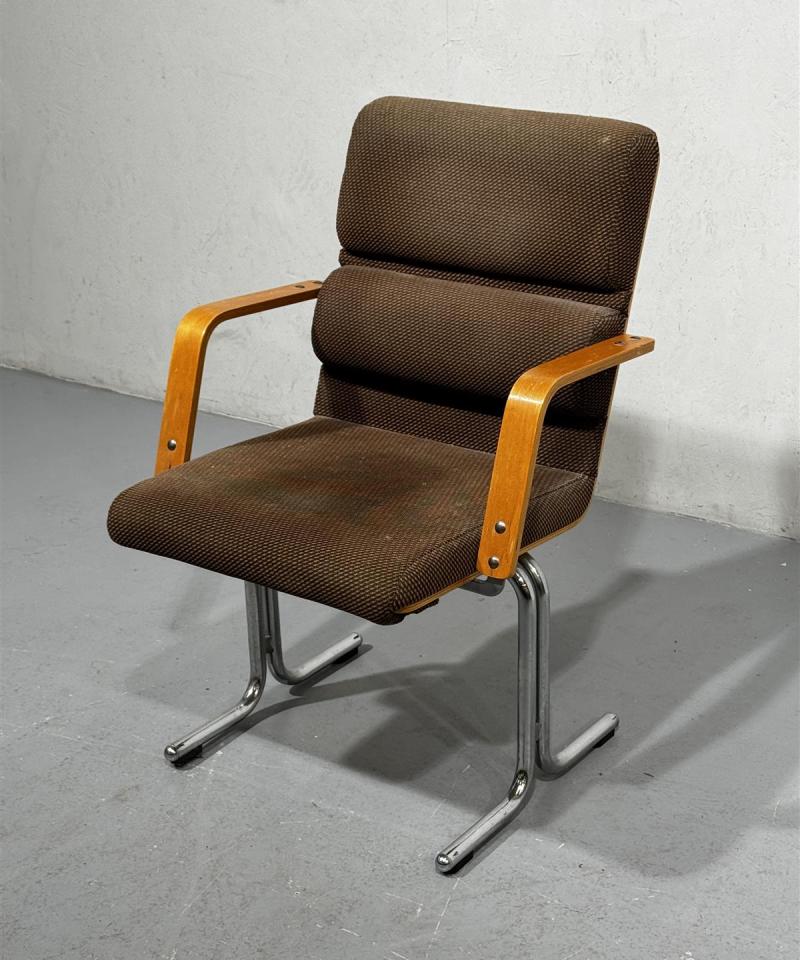 Yrjö Kukkapuro Plaano tuoli metalli ja puu, ruskea