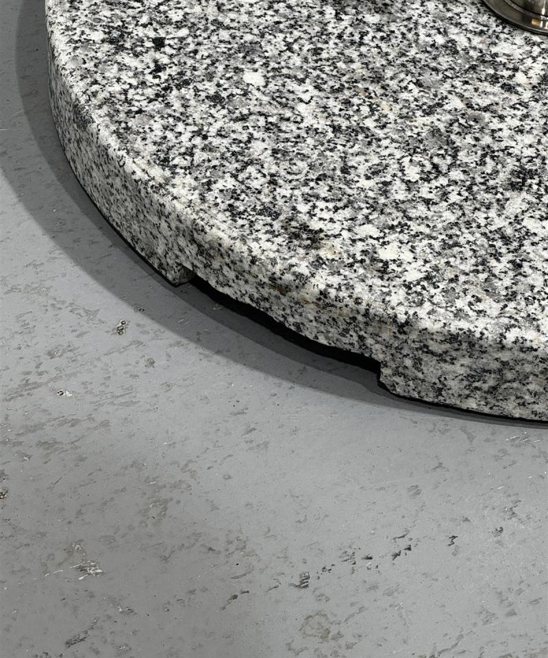 Aurinkovarjon jalusta 25kg graniitti