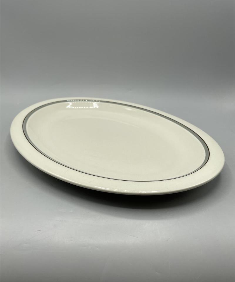 Arabia Airisto tarjoiluvati, Inkeri Leivo