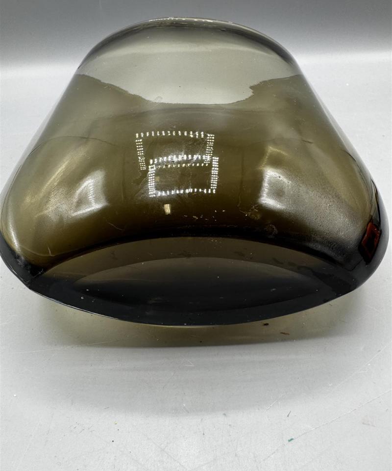 Muurla ruskea lasimaljakko