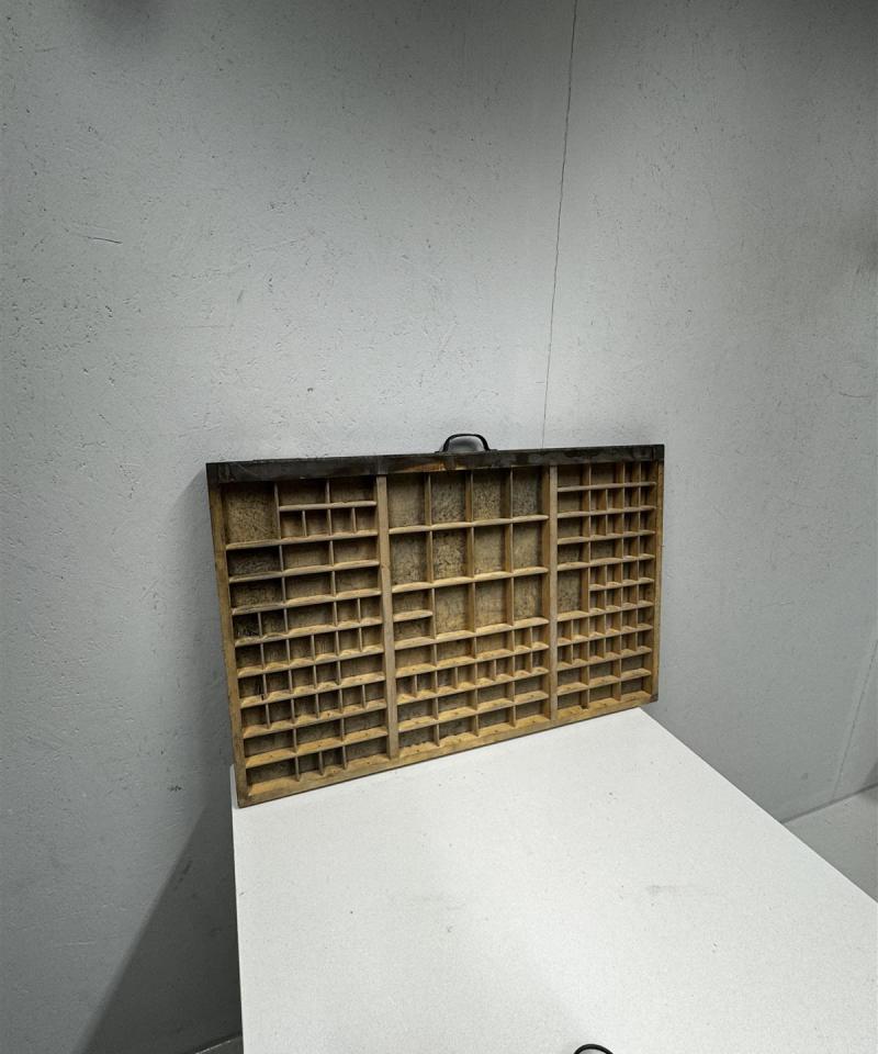 Kasti lokerikko koristeille