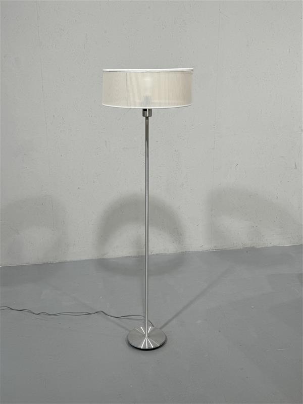 Lattiavalaisin kromi - valkea varjostin