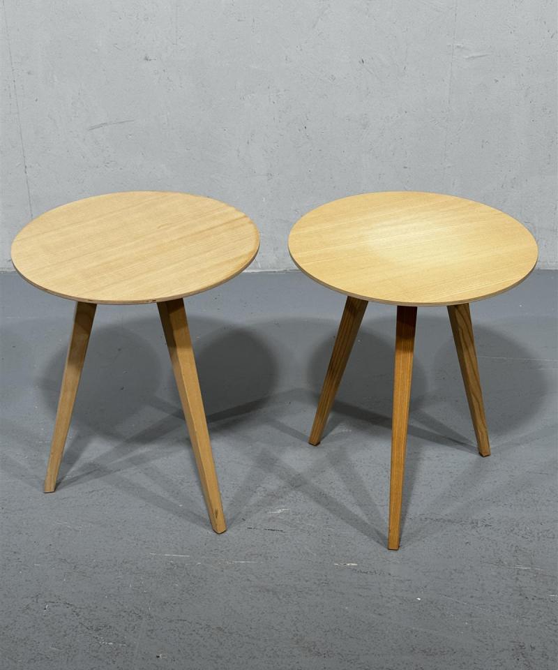 Sivupöydät puu (2 kpl)