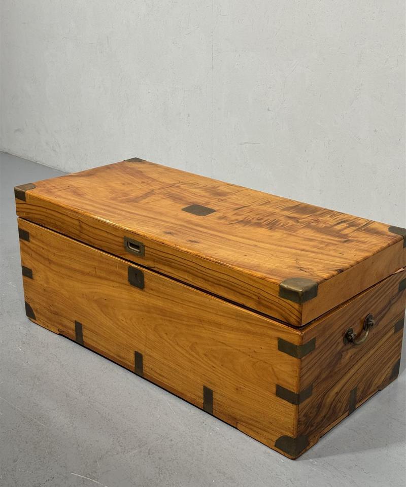 Vintage talonpoikais arkku puu (ei avainta)