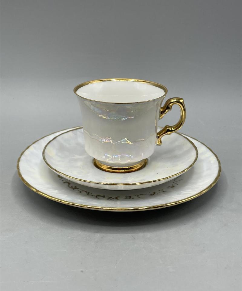 Posliini kahvikupit ja lautaset 12-osaa