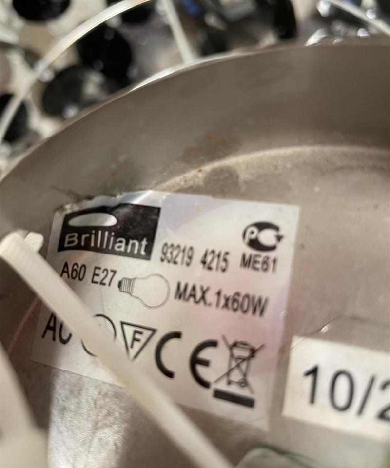 Brilliant ”Simpukankuori” kattovalaisin