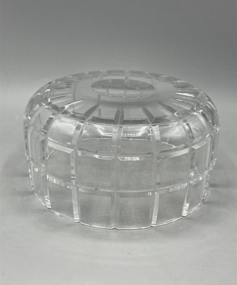 Lasinen tarjoilukulho