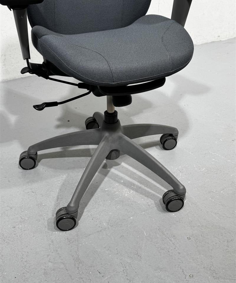 Isku Step toimistotuoli harmaa tumma