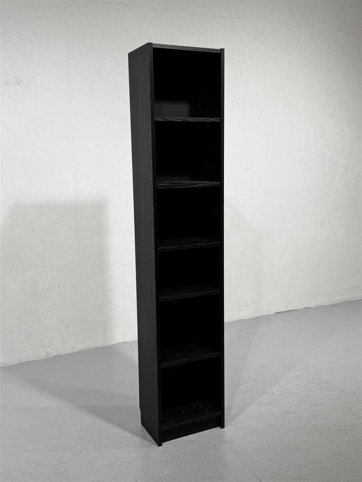 Ikea Billy hyllykkö musta