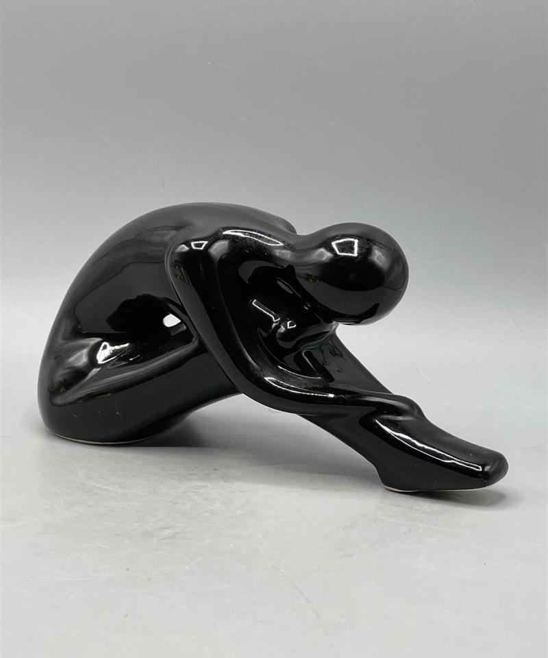 Keraaminen patsas figuuri