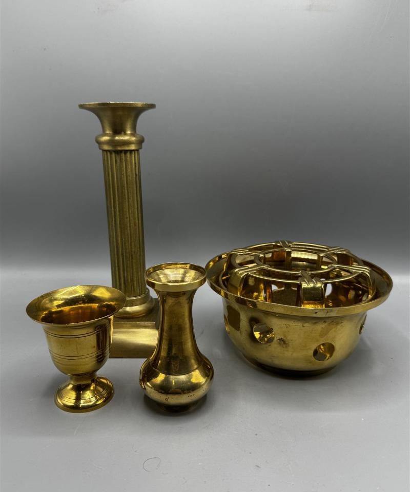 Messinkiset koriste-esineet (4 kpl)