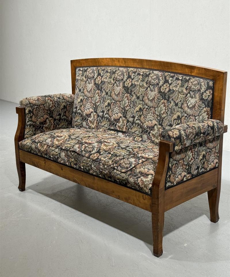 Vintage biedermeier sohva puu kukkakuvio