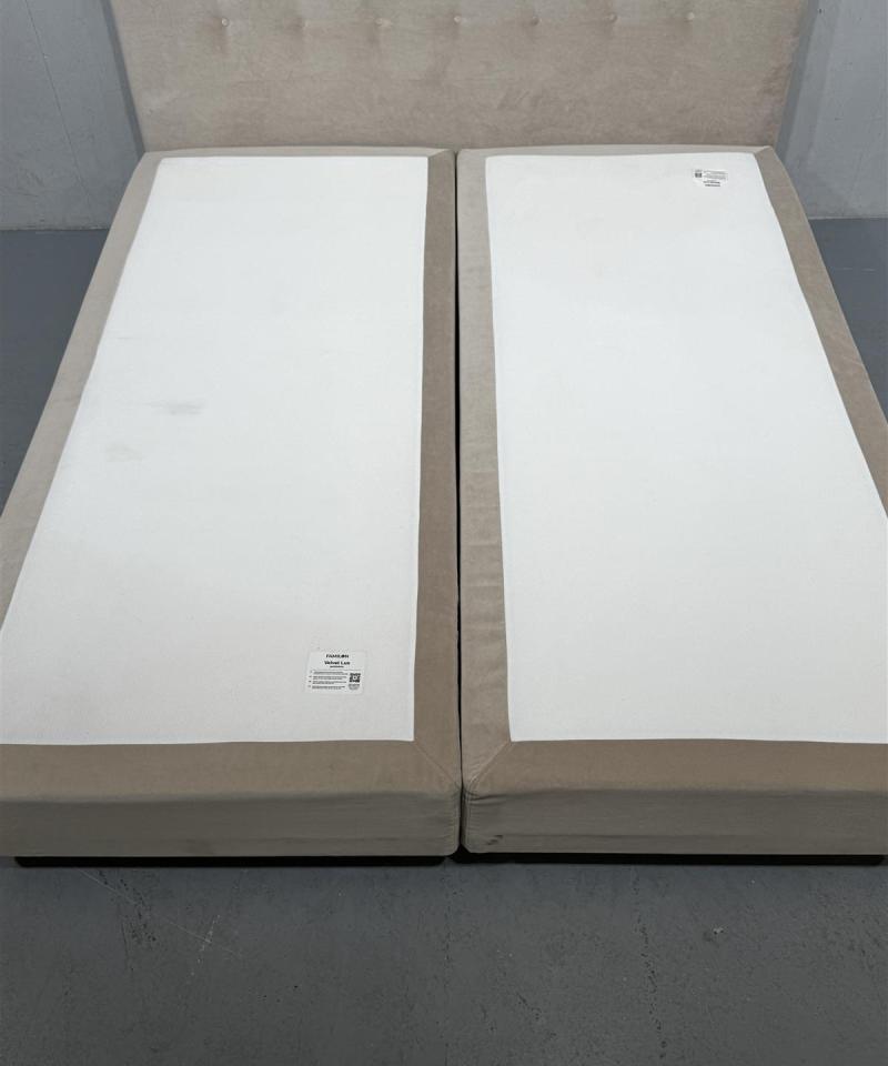 Familon Velvet Lux jenkkisänky 180x200 päädyllä