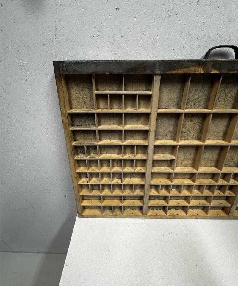 Kasti lokerikko koristeille