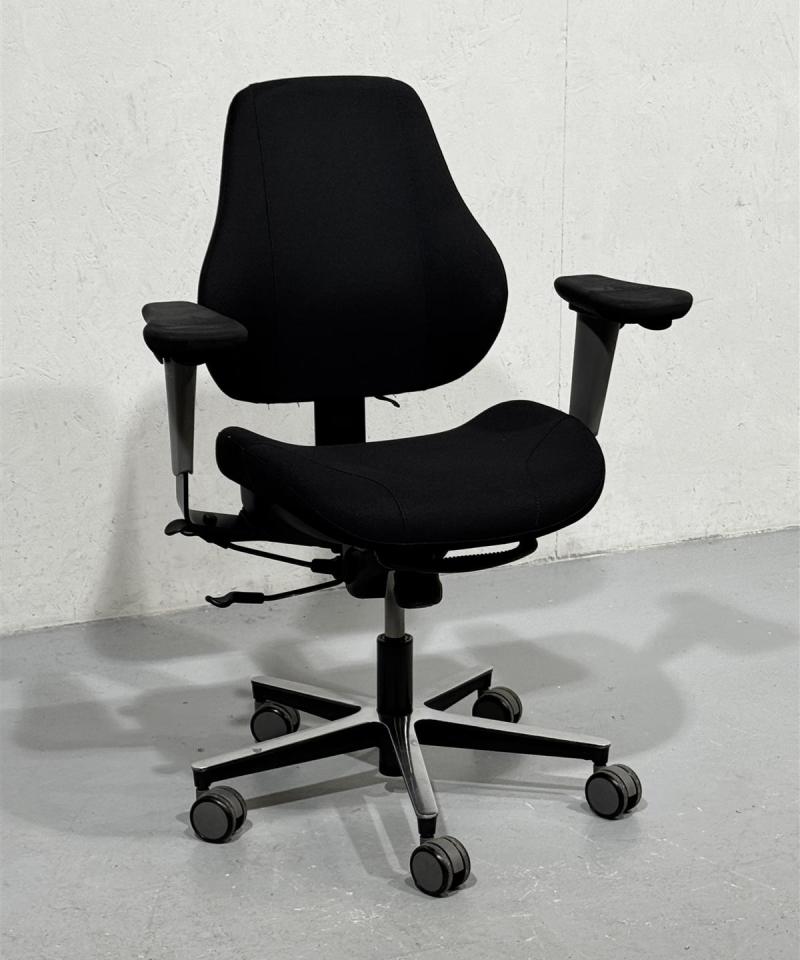 Isku Step toimistotuoli musta