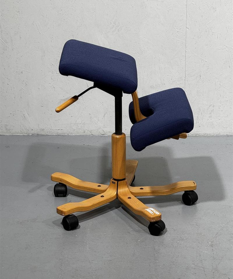 Stokke Varier Wing Balans polvituoli sininen