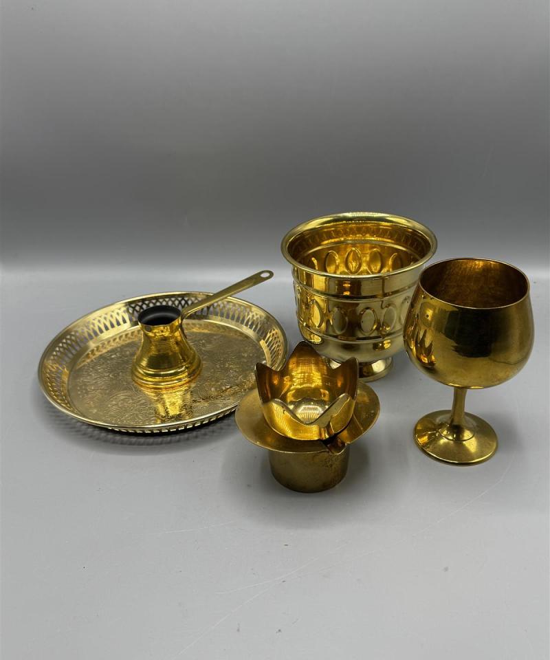 Vintage messinkiset koriste-esineet (5 kpl)