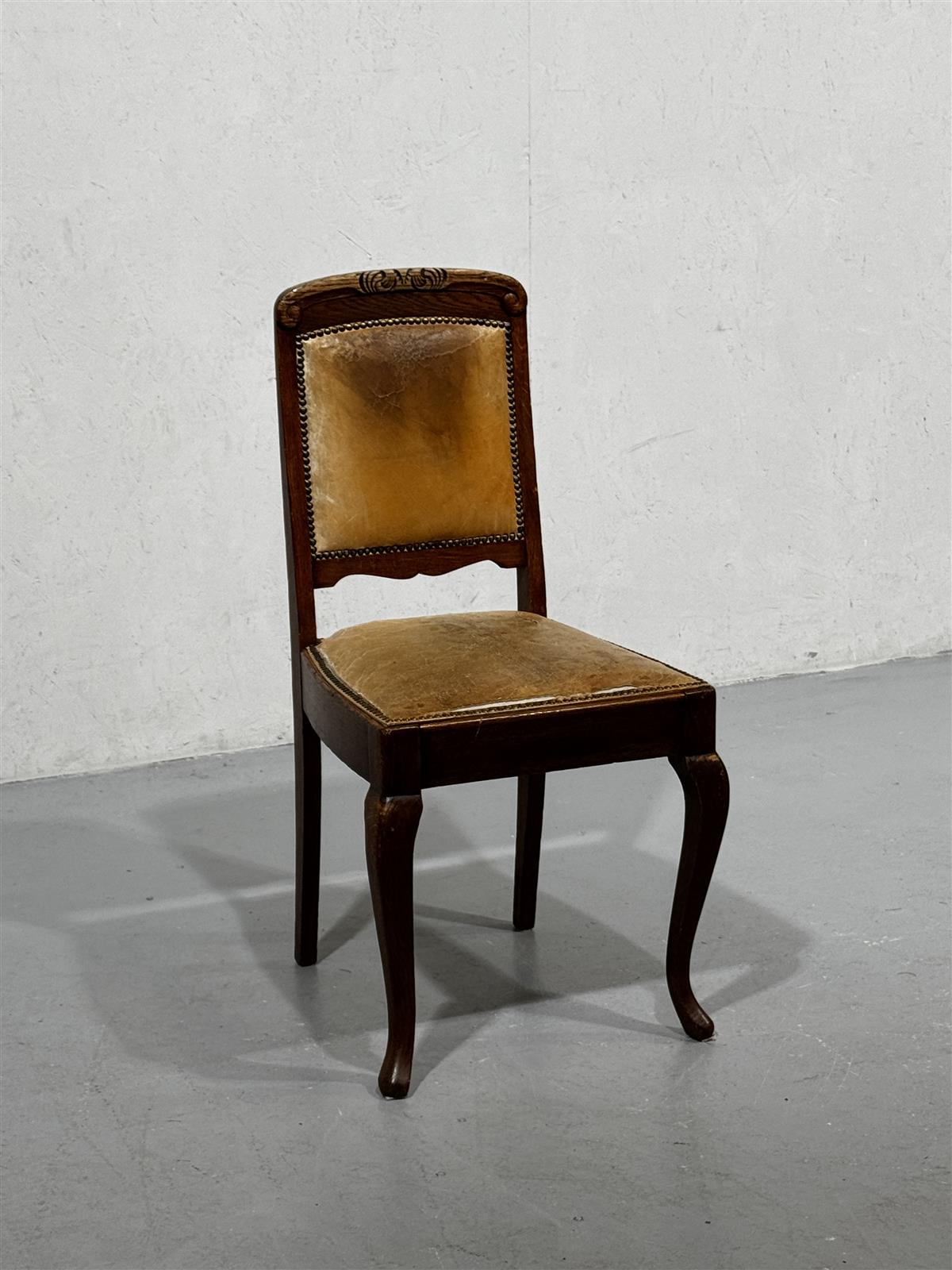 Rustiikki rokokoo tuoli niittikoriste