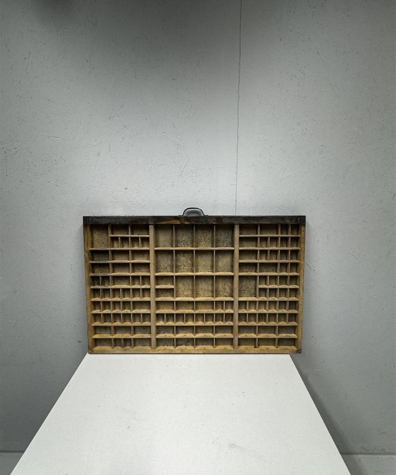 Kasti lokerikko koristeille