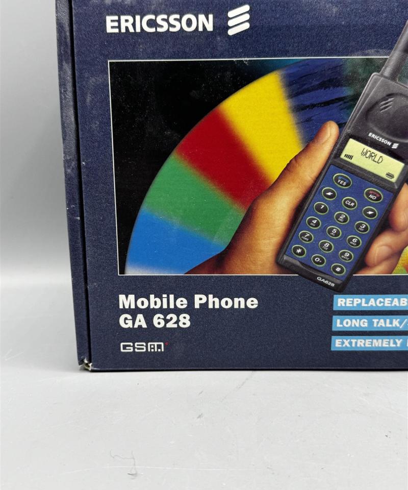 Retro Ericsson GA 628 matkapuhelin
