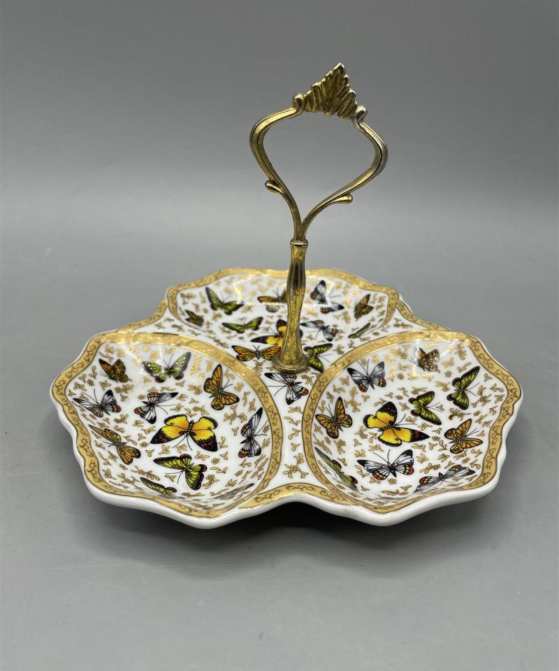 Elan Gallery tarjoiluvati perhoskuvio