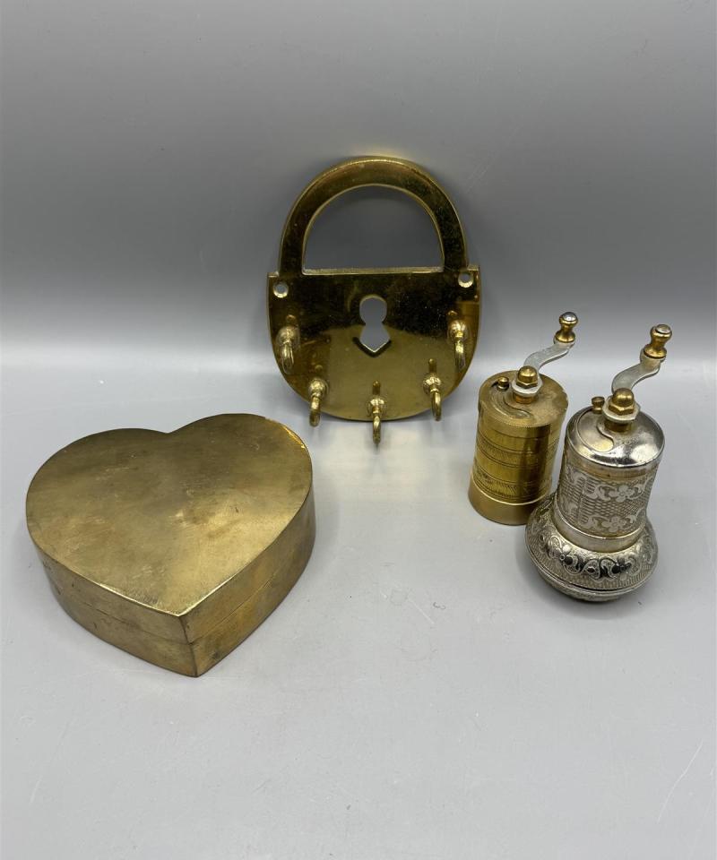 Vintage messinki esineet