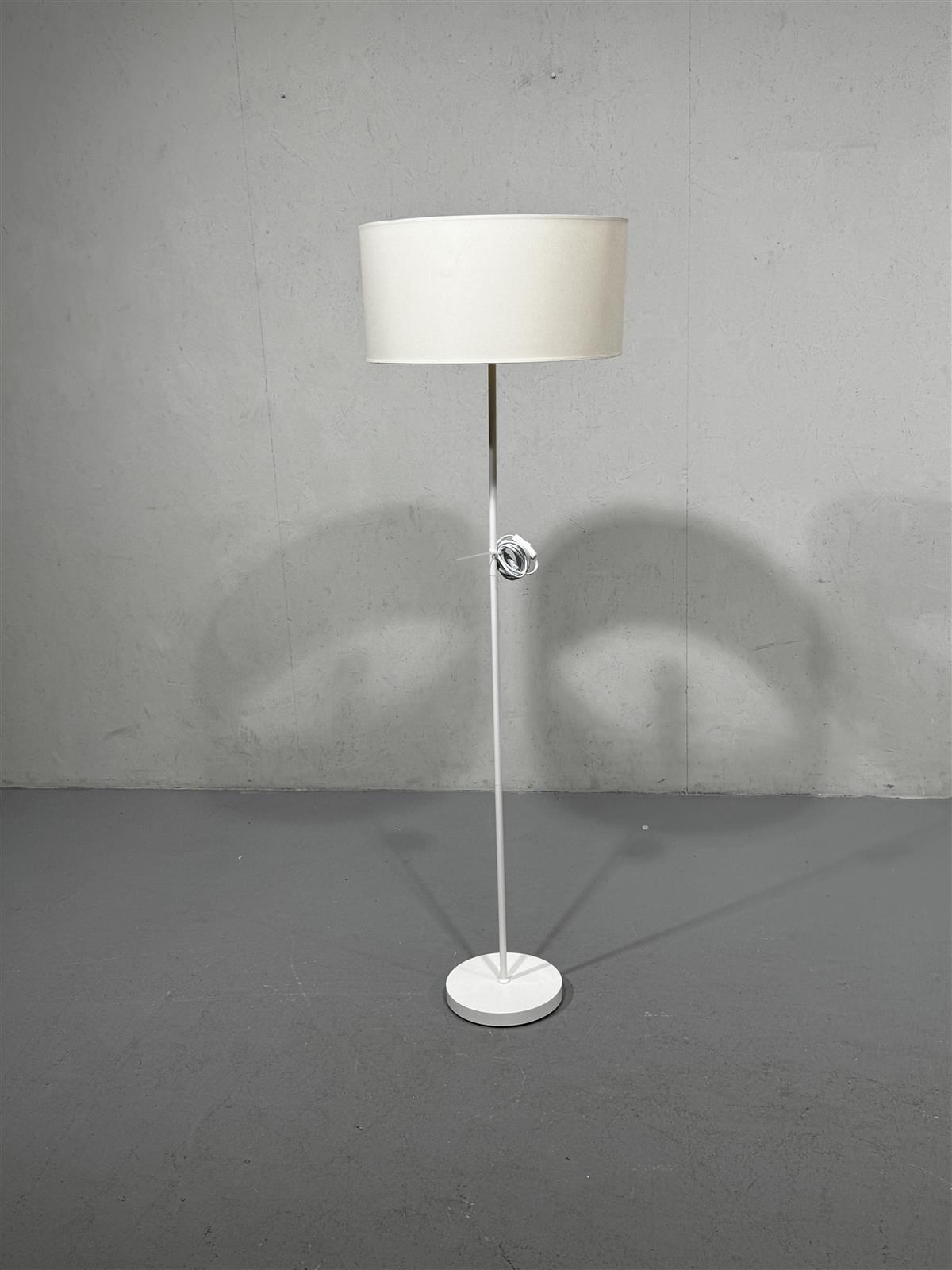 Reality Leuchten valkoinen jalkavalaisin