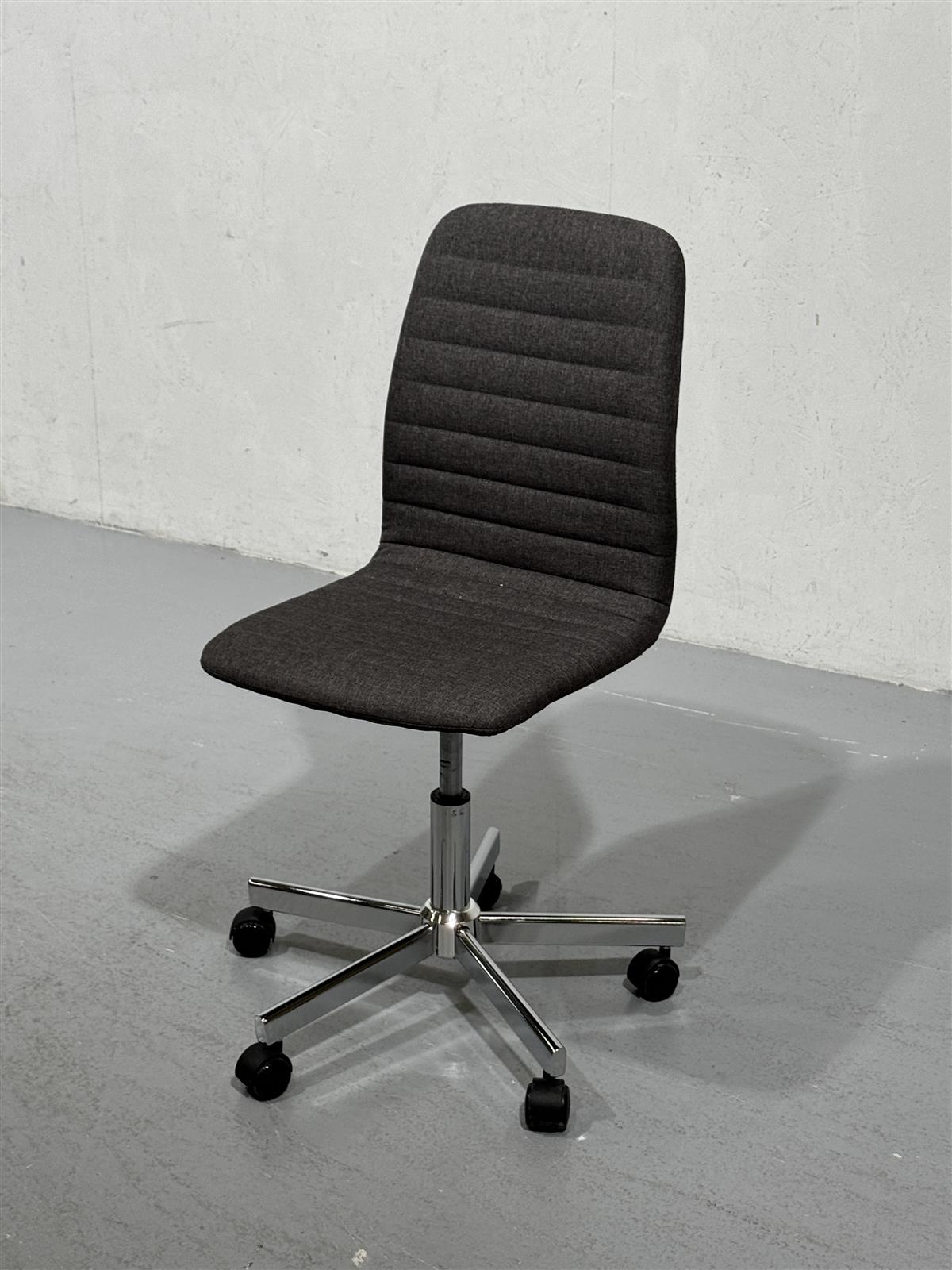 Jysk Abildholt toimistotuoli, harmaa