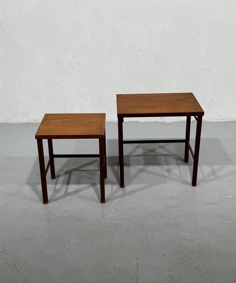 Olof Ottelin Triplex teak sarjapöydät (2 kpl)