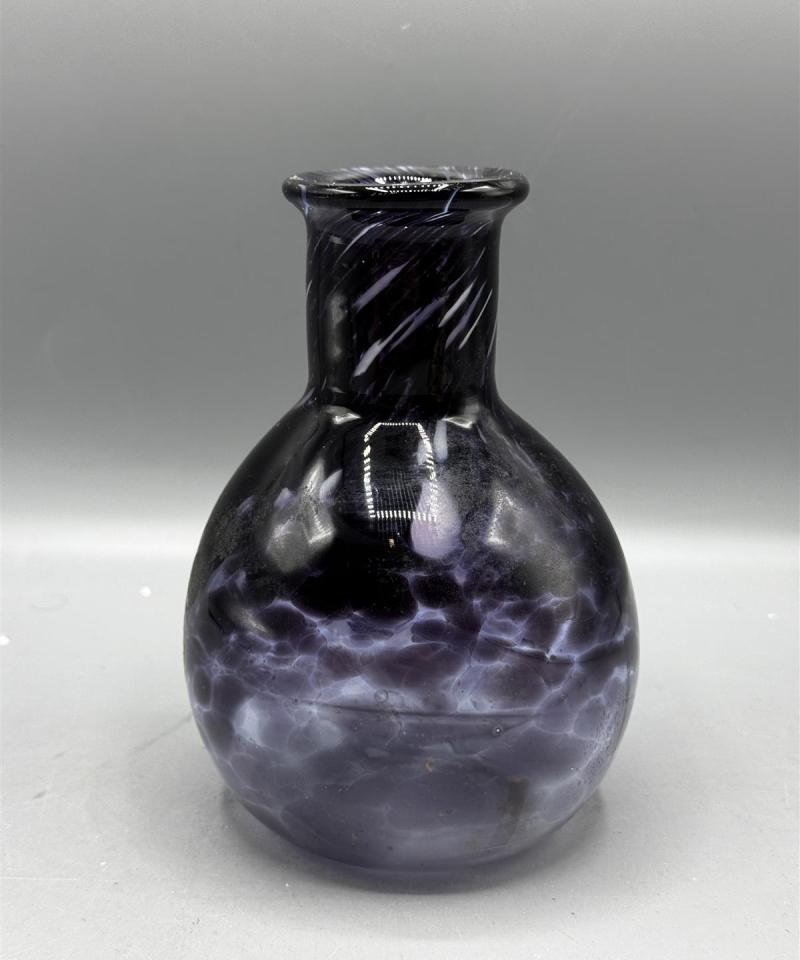 Violetti lasimaljakko Pekka Paunila -89