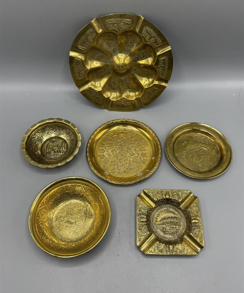 Vintage koristeellinen messinkilautasetti (6 kpl)