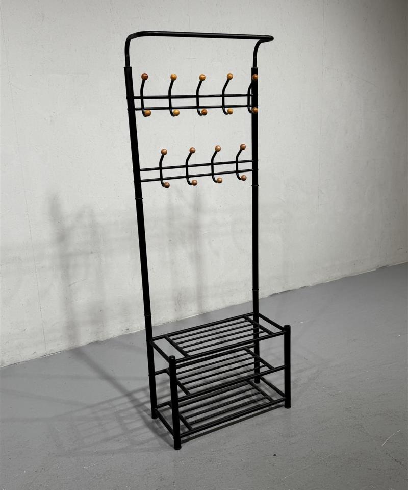 Naulakko metalli kenkätelineellä