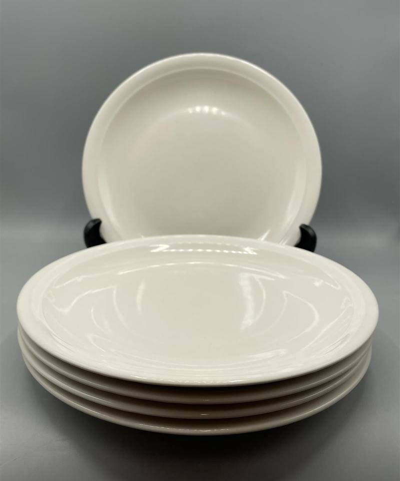 Valkoiset matalat ruokalautaset 5kpl