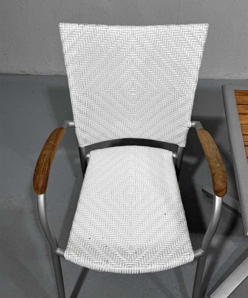 Parveketuolisetti (2 kpl) ja pöytä