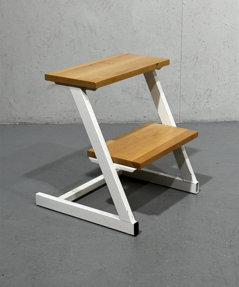 Tukeva porrasjakkara