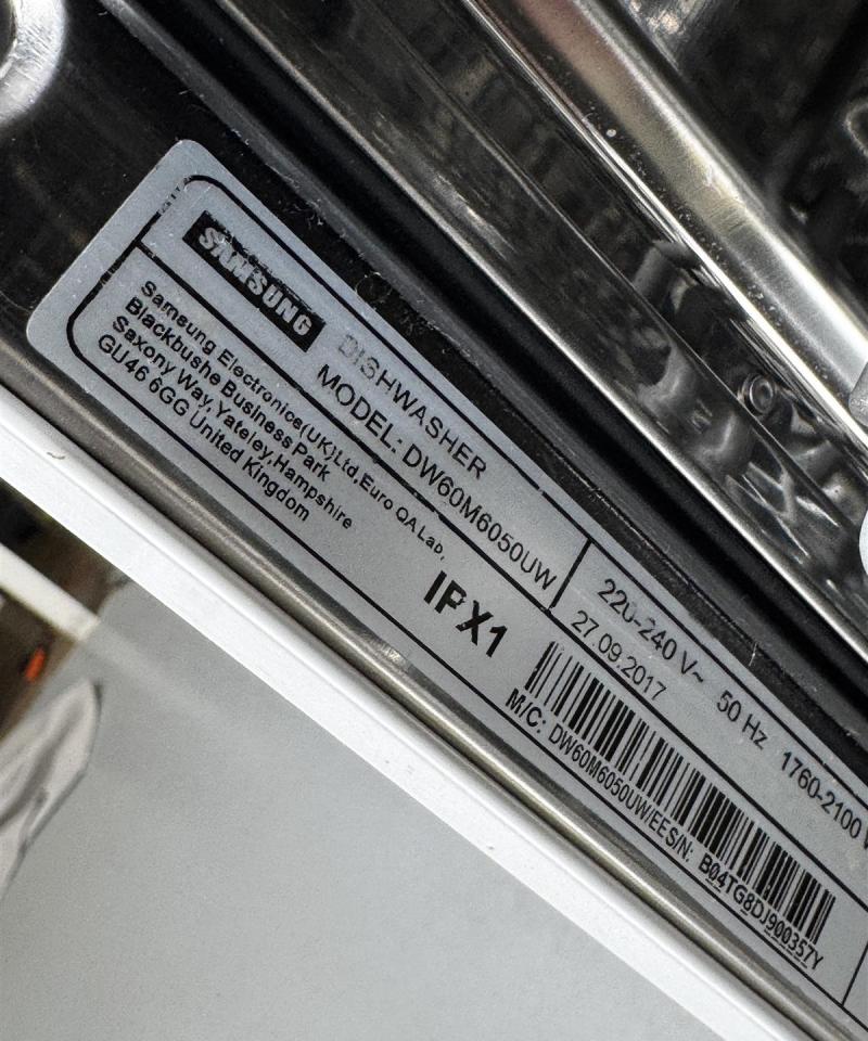 Samsung astianpesukone DW60M6050UW