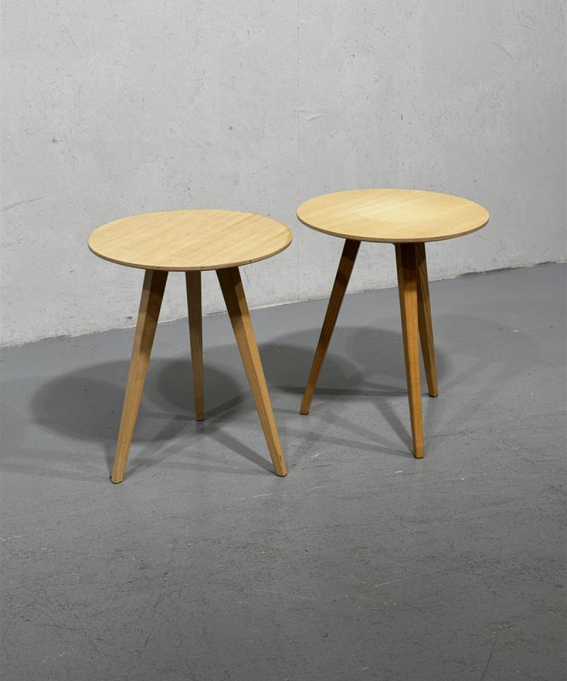 Sivupöydät puu (2 kpl)