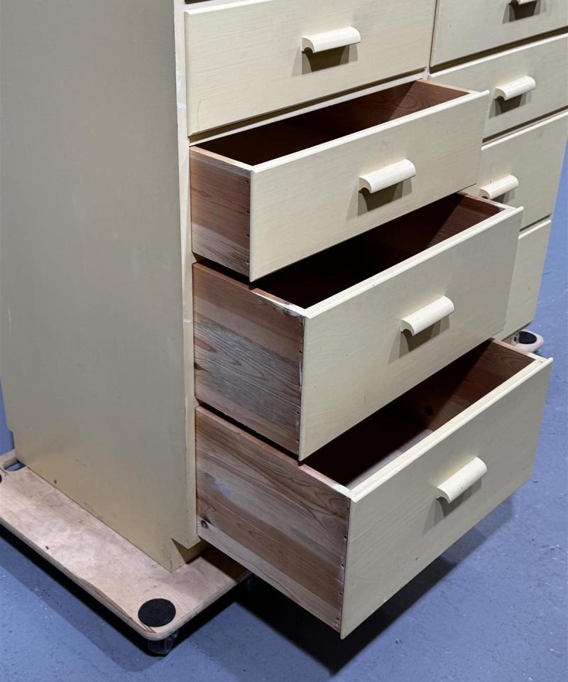 Vintage 70-luku lipasto keltainen