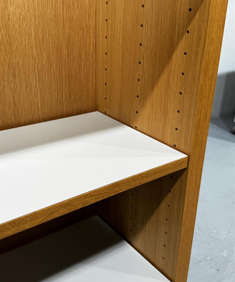 Puuhyllykkö kaksipuolinen pyörillä (2 kpl)