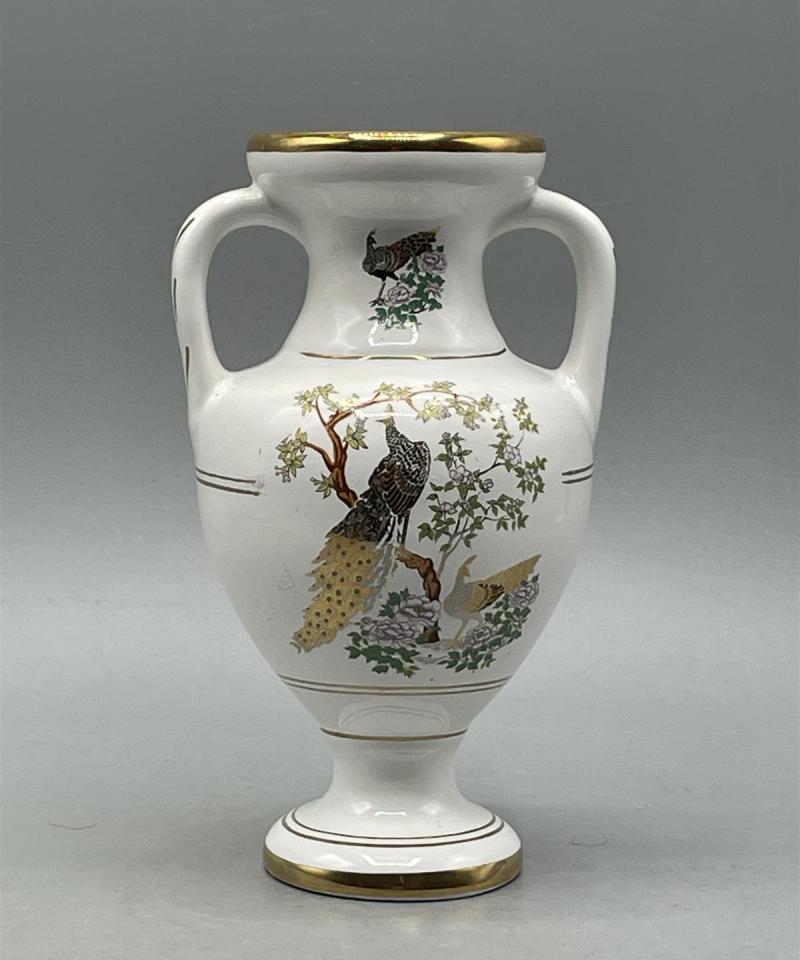 Käsintehty keramiikkamaljakko