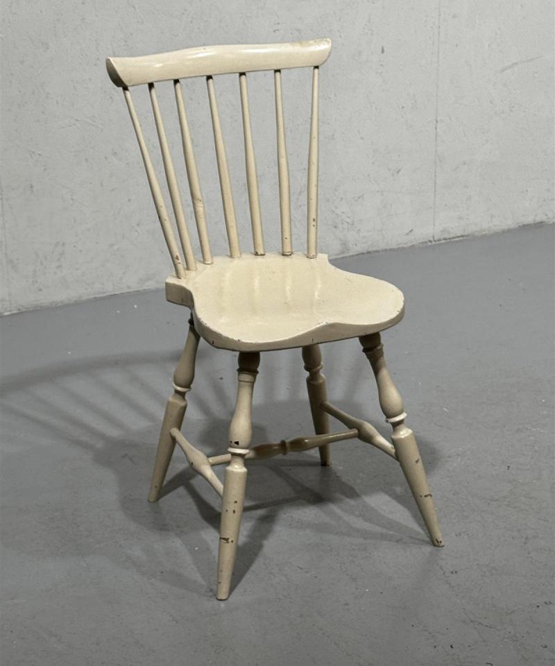 Vintage talonpoikaistuoli puu kerma