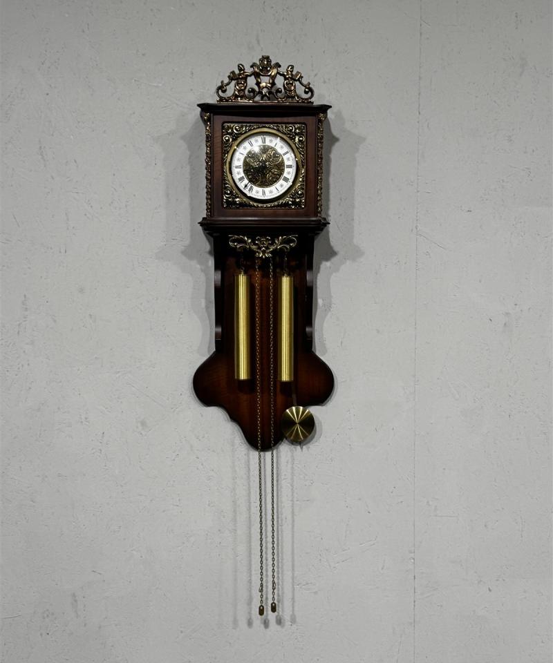 Barokki seinäkello punteilla