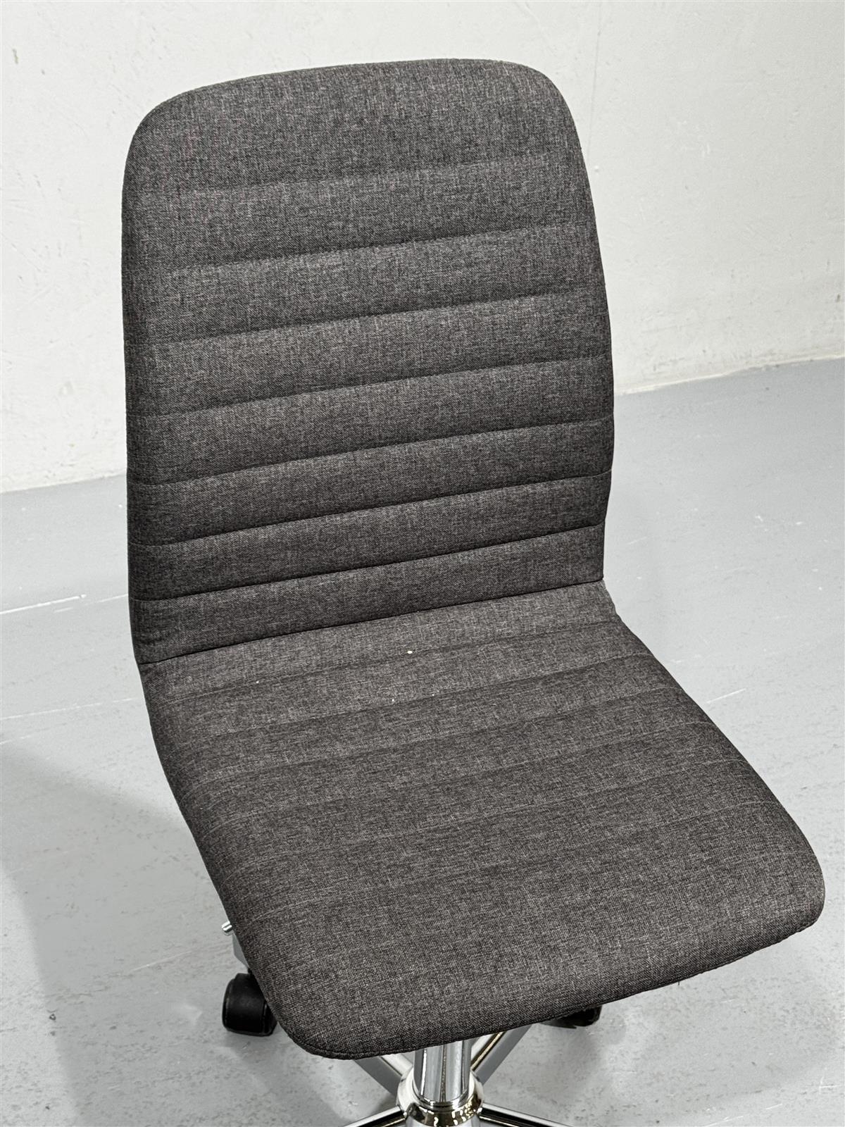 Jysk Abildholt toimistotuoli, harmaa