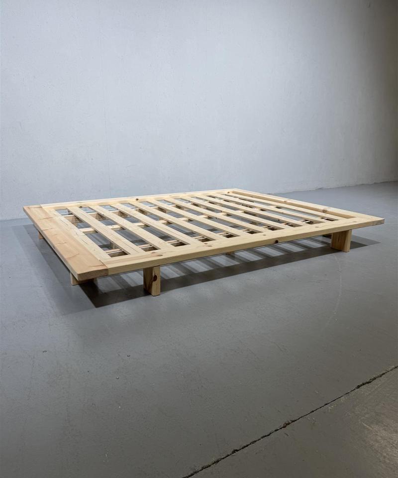 Karup futon sängynrunko mänty 160x200