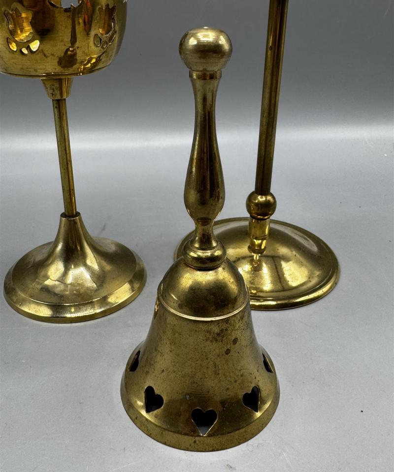 Vintage kynttilänjalat ja kello messinki