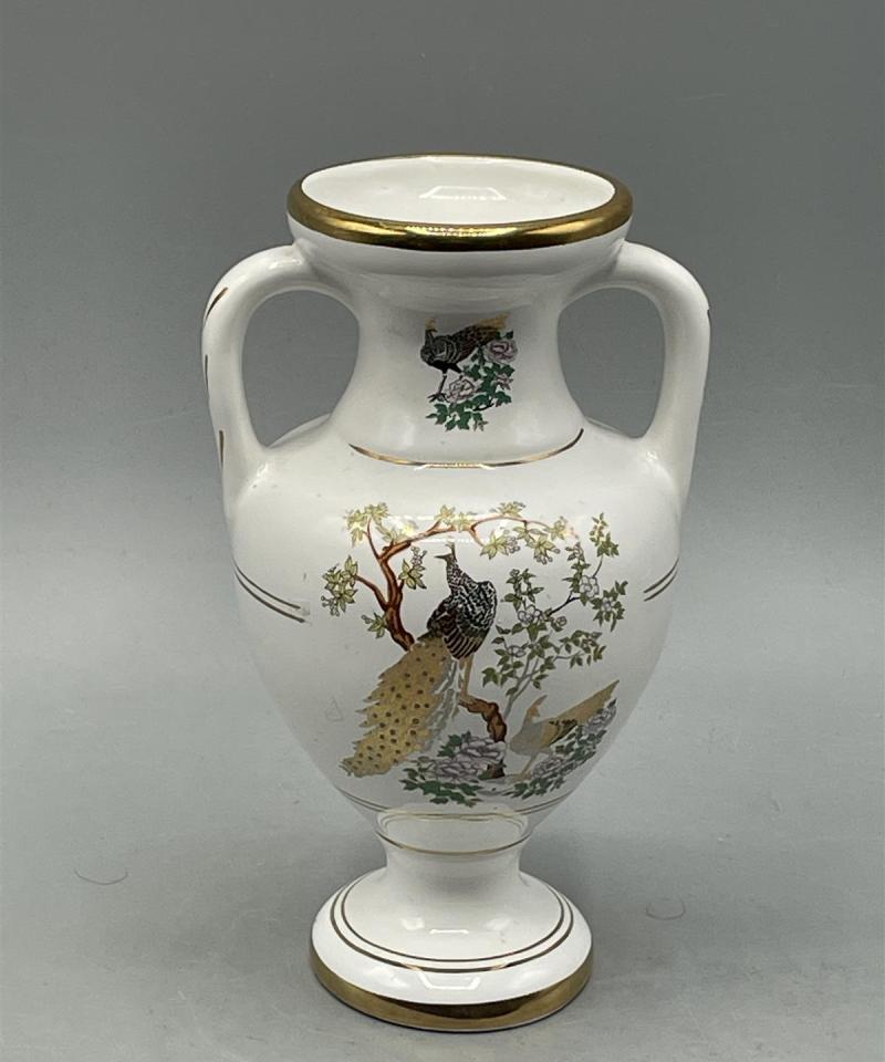 Käsintehty keramiikkamaljakko