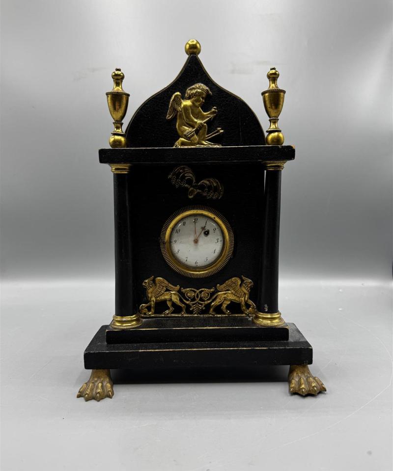 Antiikkinen pöytäkello 1800 luku