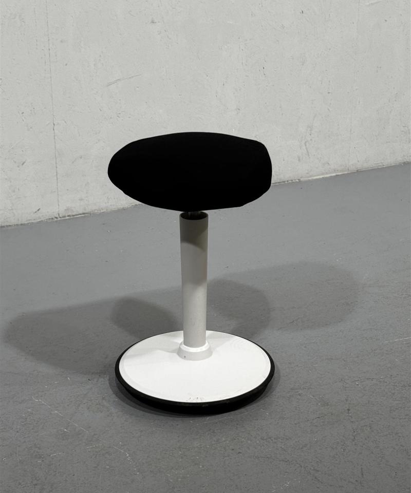 Stoo Triangle aktiivituoli työtuoli